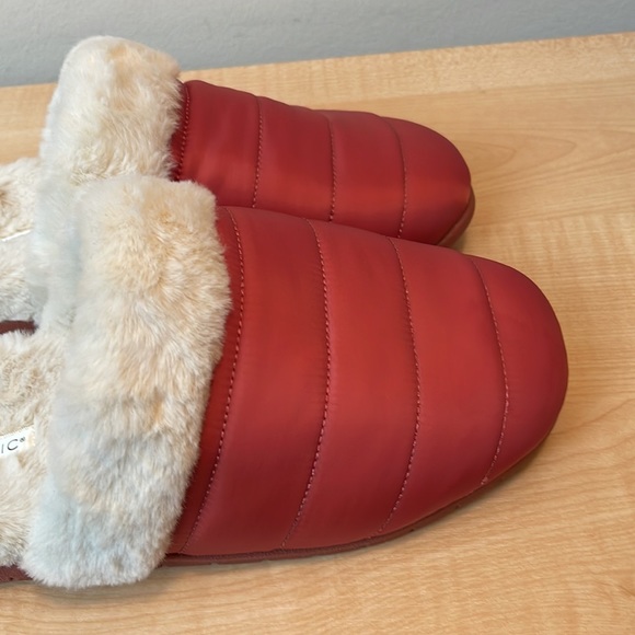 Vionic Josephine Dusty Cedar Puffy Nylon Shearling Lined Slipper - New - Picture 3 of 7
